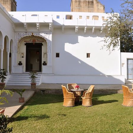 Hotel Chobdar Haveli มันดาวา ภายนอก รูปภาพ