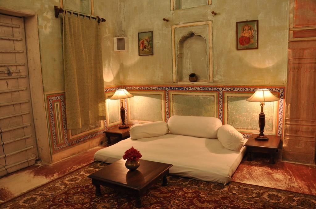 Hotel Chobdar Haveli มันดาวา ภายนอก รูปภาพ