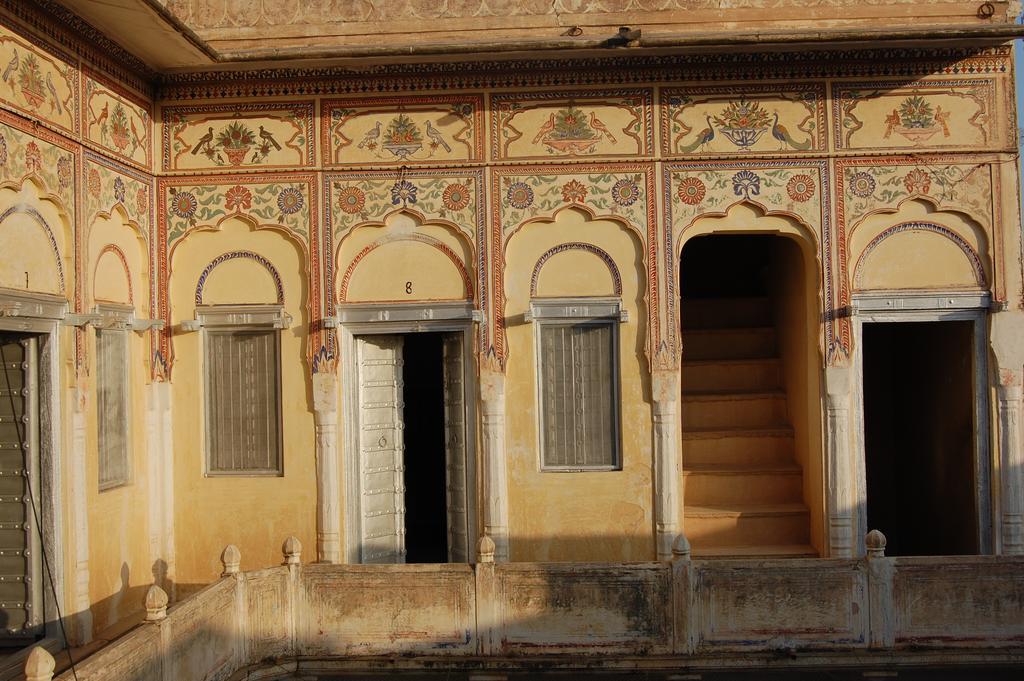 Hotel Chobdar Haveli มันดาวา ภายนอก รูปภาพ