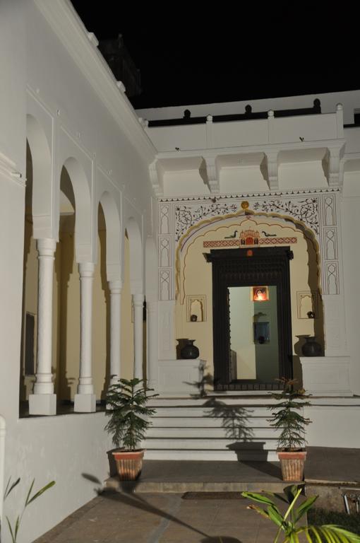 Hotel Chobdar Haveli มันดาวา ภายนอก รูปภาพ