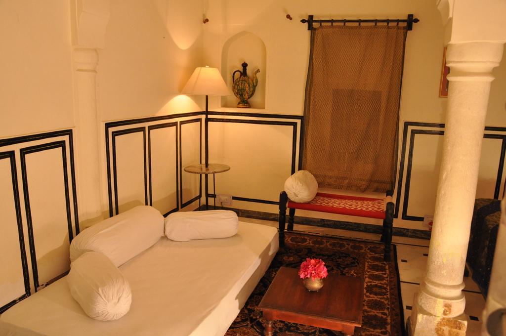 Hotel Chobdar Haveli มันดาวา ภายนอก รูปภาพ